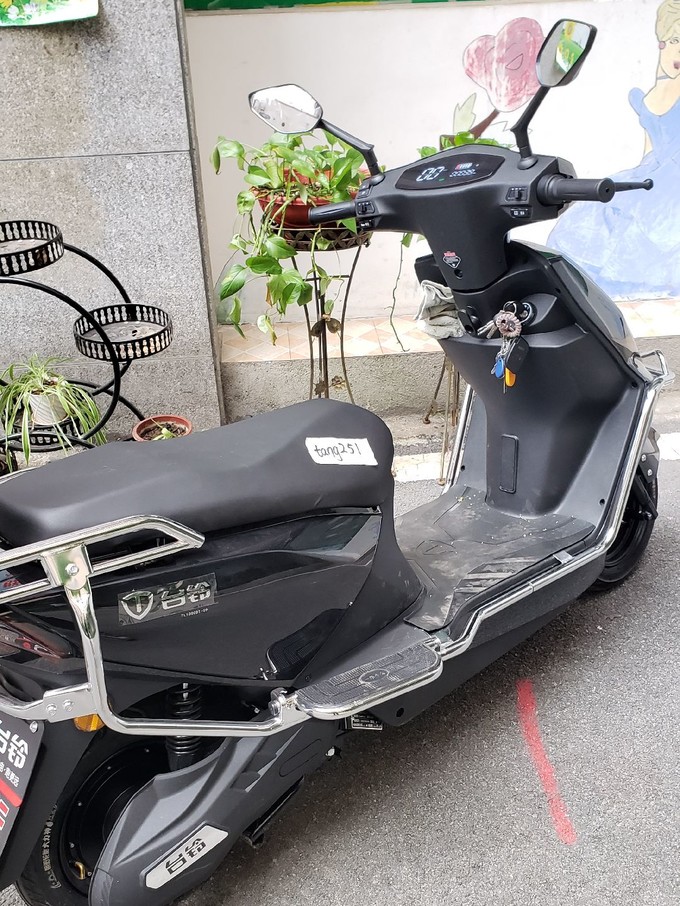 台铃电动车2600捡漏到的石墨烯大电池的台铃电动车