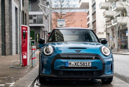新款mini cooper se正式发布,采用专属渐变色车顶
