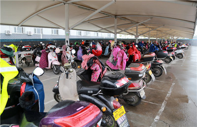 电动车上牌服务进企业 便捷高效的安全管理新举措